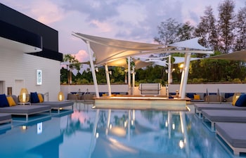 radisson blu resort phuket mai khao beach