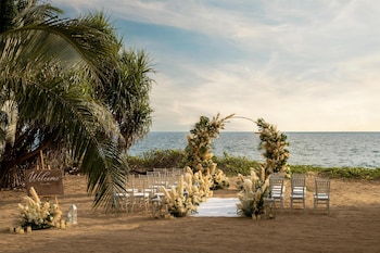 radisson blu resort phuket mai khao beach
