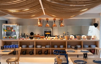 radisson blu resort phuket mai khao beach