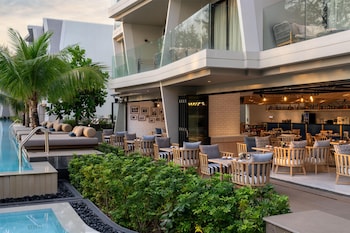 radisson blu resort phuket mai khao beach
