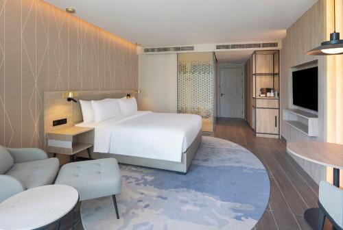 radisson blu resort phuket mai khao beach