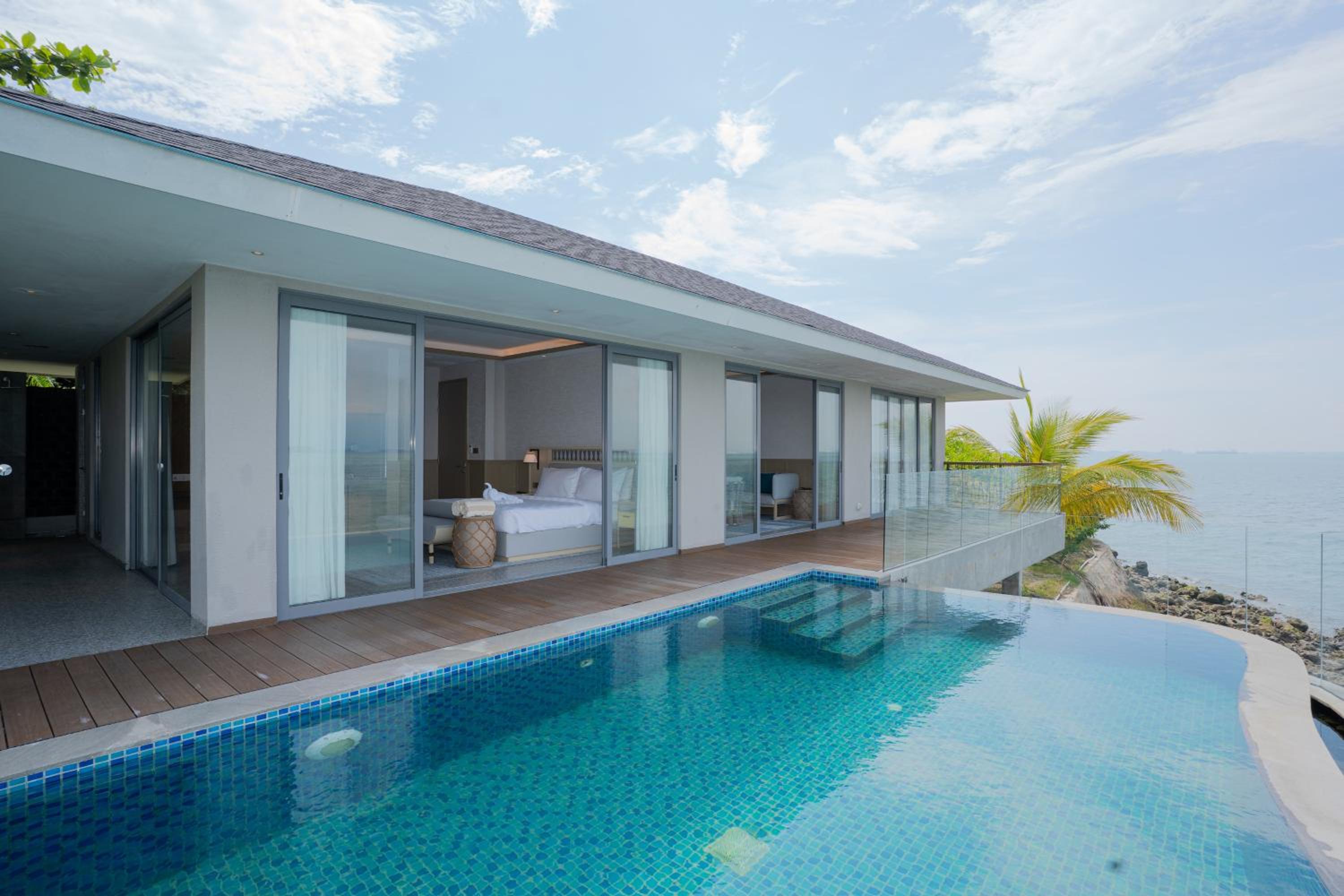 riahi by swiss belhotel