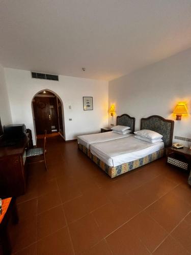 domina coral bay resort