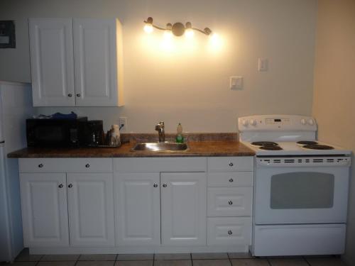 super 8 by wyndham kamloops east