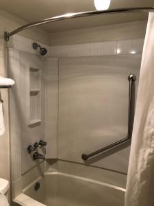 super 8 by wyndham kamloops east