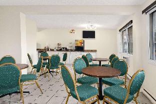 Super 8 By Wyndham Kamloops East,,2 star