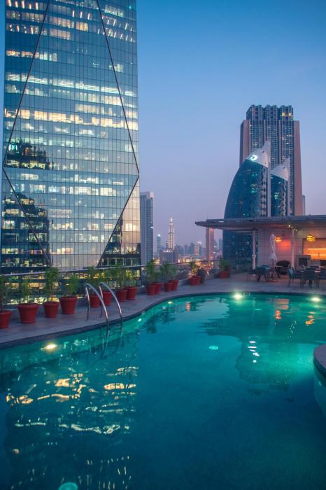 the ritz carlton dubai international financial centre