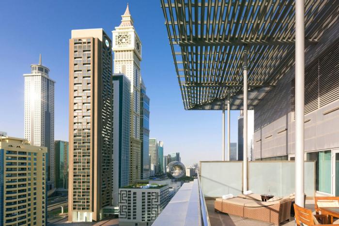 the ritz carlton dubai international financial centre