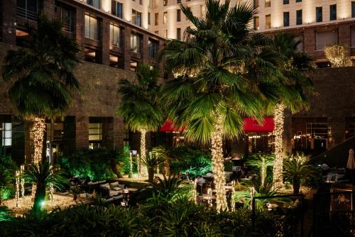 the ritz carlton dubai international financial centre