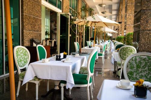 the ritz carlton dubai international financial centre