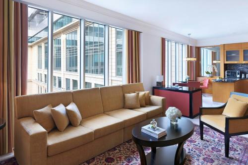the ritz carlton dubai international financial centre