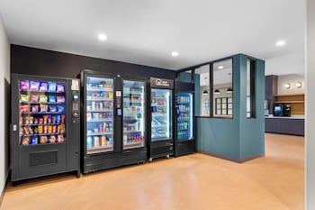 studiores by marriott lagrange