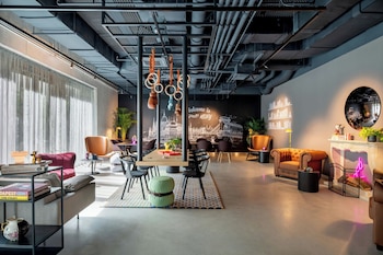 moxy budapest downtown