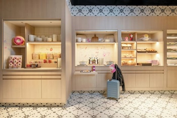 moxy budapest downtown