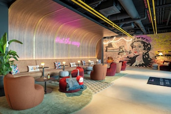 moxy budapest downtown