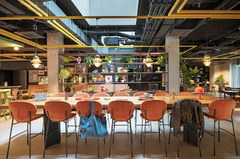 moxy budapest downtown