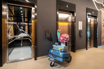 moxy budapest downtown