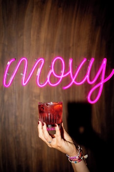 moxy budapest downtown