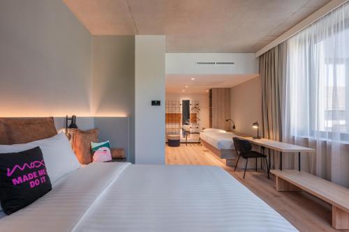 moxy budapest downtown
