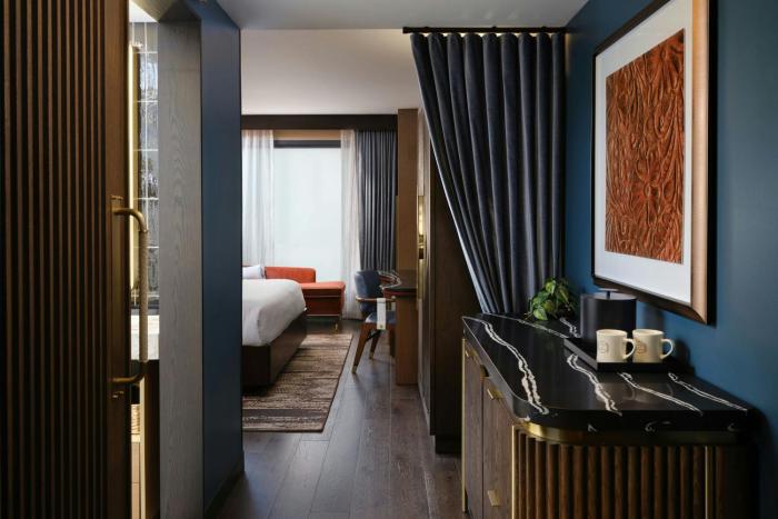 hotel trinity autograph collection