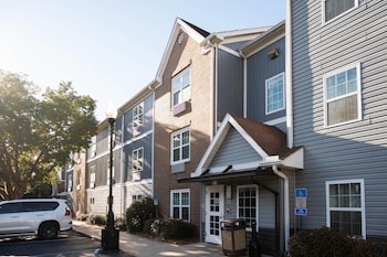 mainstay suites