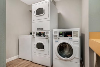 mainstay suites