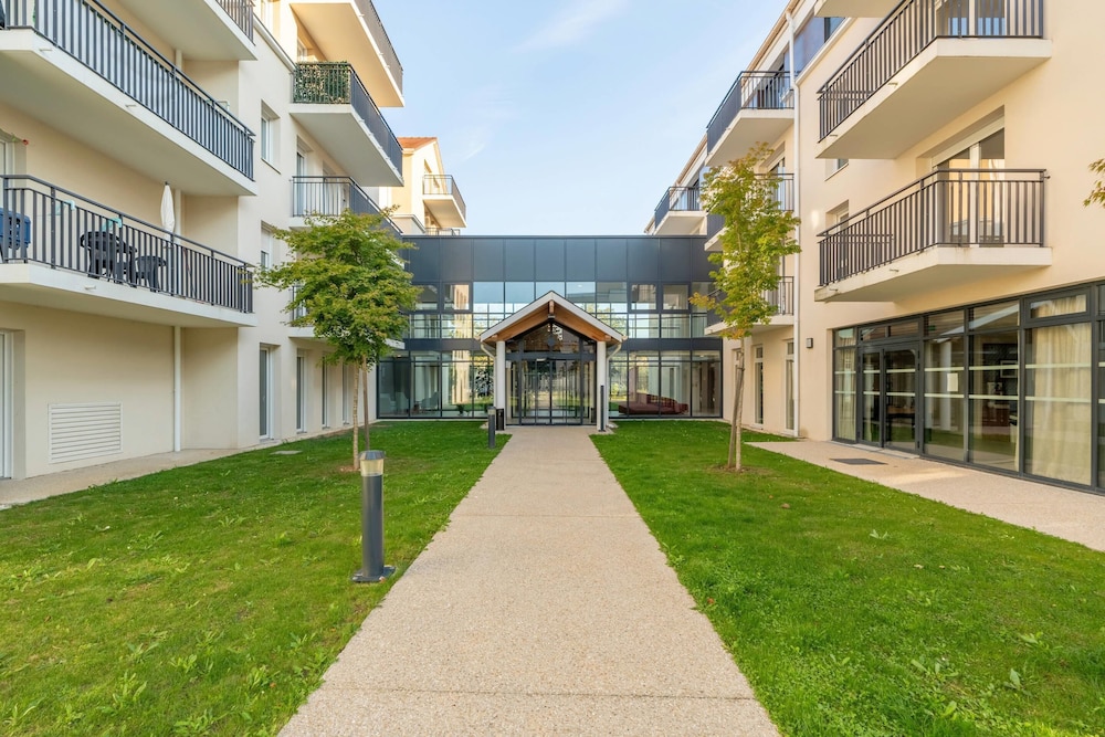 quality aparthotel moissy cramayel