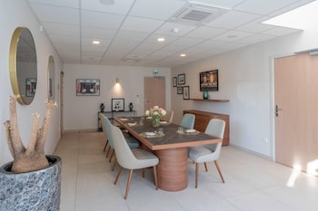 quality aparthotel moissy cramayel