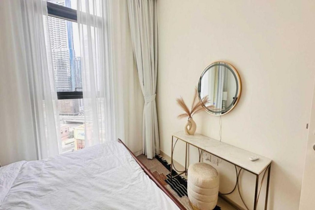 luxury 1 bedroom apartment at burj crown