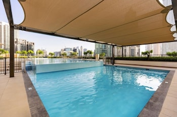 luxury 1 bedroom apartment at burj crown