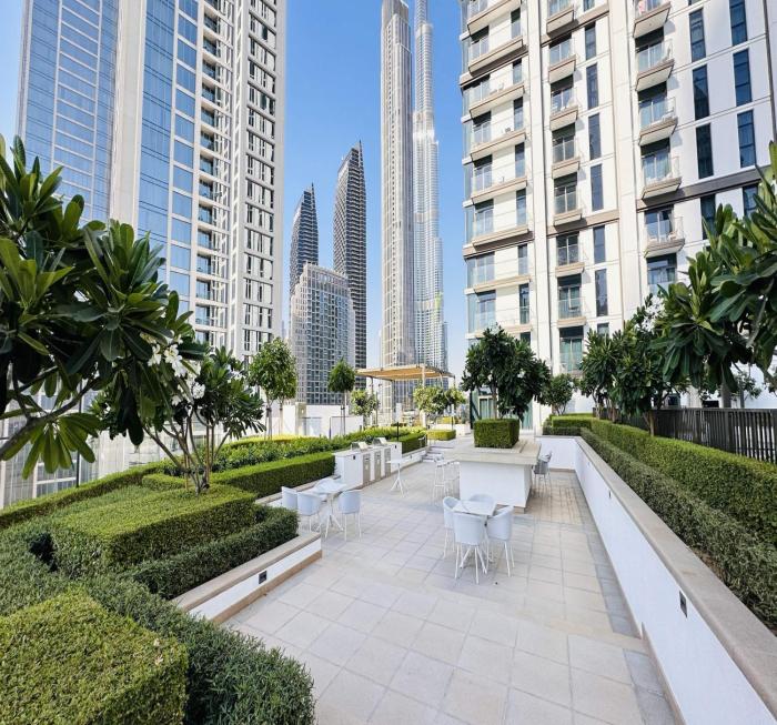 luxury 1 bedroom apartment at burj crown