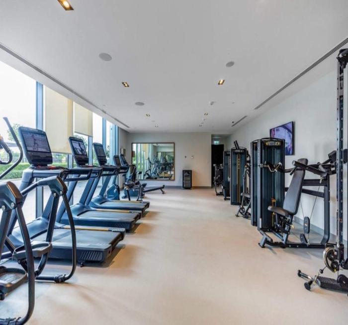 luxury 1 bedroom apartment at burj crown