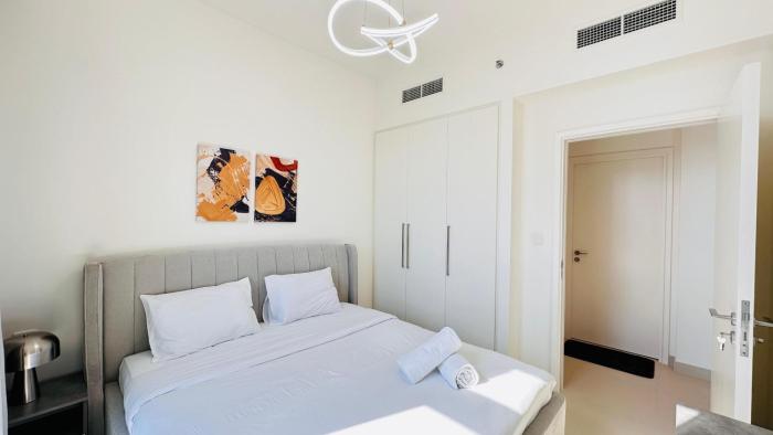 luxury 1 bedroom apartment at burj crown