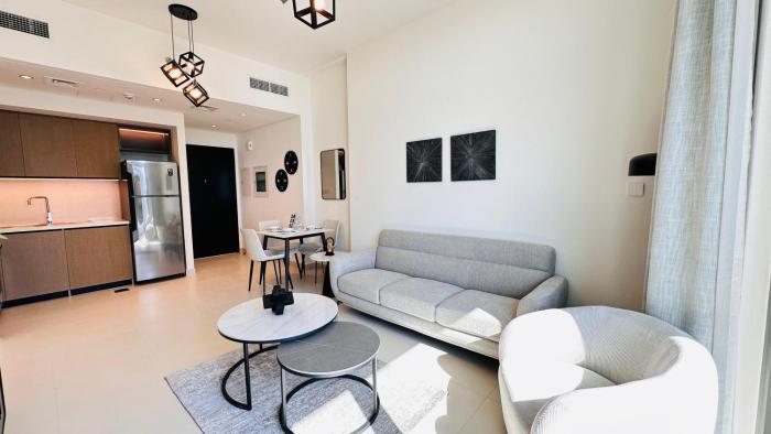 luxury 1 bedroom apartment at burj crown