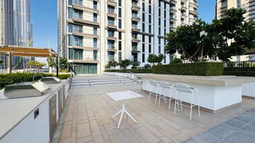luxury 1 bedroom apartment at burj crown