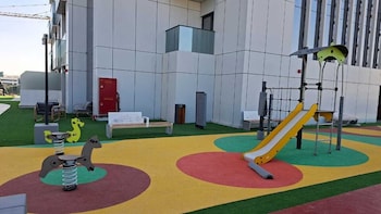 cloud tower 1br with parking pool gym
