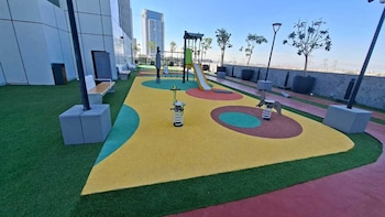 cloud tower 1br with parking pool gym