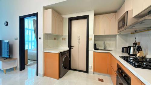 skyz lifestyle 1br residences at arjan
