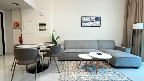 skyz lifestyle 1br residences at arjan