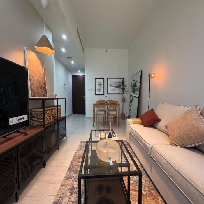 premier 2 bedroom lifeline apartment with free parking