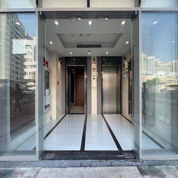 premier 2 bedroom lifeline apartment with free parking