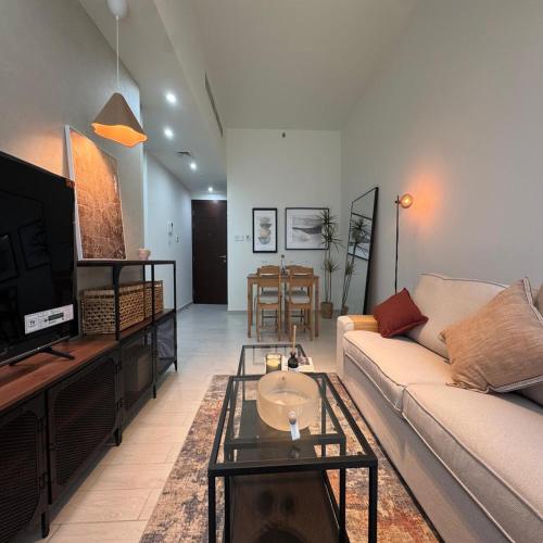 premier 2 bedroom lifeline apartment with free parking