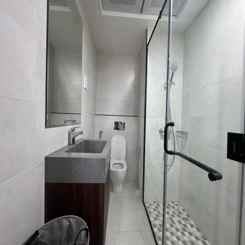 premier 2 bedroom lifeline apartment with free parking