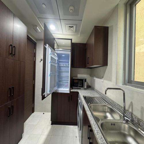 premier 2 bedroom lifeline apartment with free parking