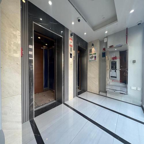 premier 2 bedroom lifeline apartment with free parking