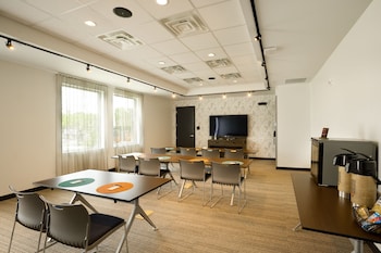 aloft by marriott austin airport