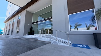 holiday inn express and suites los mochis centro by ihg