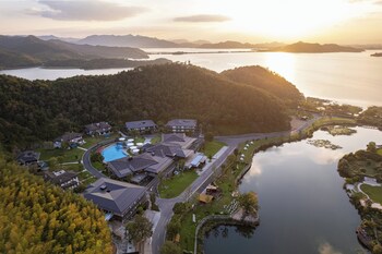 voco ningbo dongqian lake by ihg