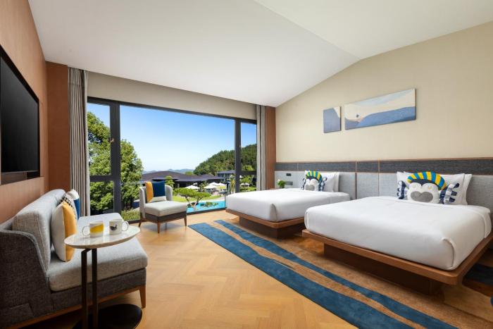 voco ningbo dongqian lake by ihg