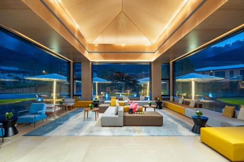 voco ningbo dongqian lake by ihg